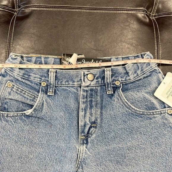 (U) 5ive Jungle & Co Women's Jean Shorts - Picture 6 of 9